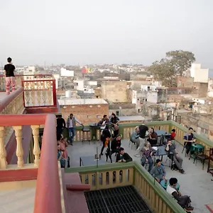 Проживание в семье Ram Bhawan Residency, Варанаси